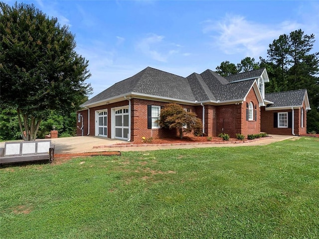 view of front of house with a front yard