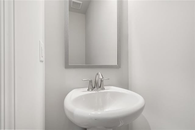 714 Smokey Quartz Way, Kennesaw, GA 30144 - bathroom featuring a sink