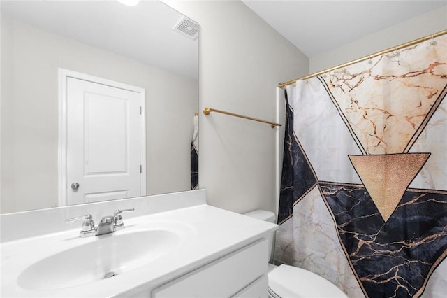 1025 Cherryfield Run, Marietta, GA 30008 - bathroom featuring vanity, toilet, and curtained shower