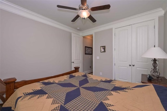 295 Hanover Dr, Villa Rica, GA 30180 - bedroom featuring crown molding, a closet, and a ceiling fan