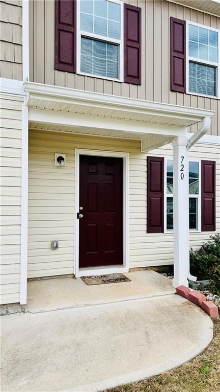 view of entrance to property