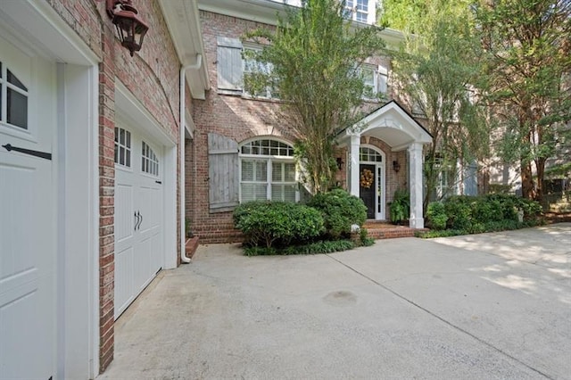 property entrance featuring a garage