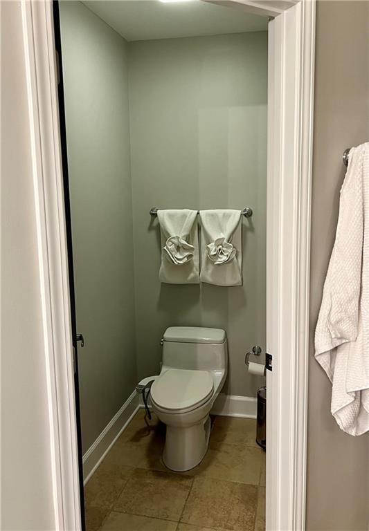 bathroom featuring toilet