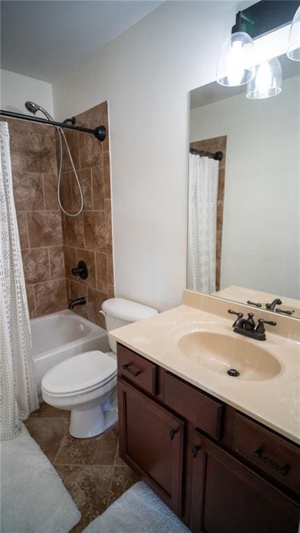 full bathroom with shower / bath combination with curtain, vanity, and toilet