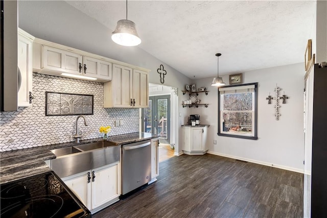 kitchen with electric range oven, a sink, dark wood-style floors, vaulted ceiling, and dishwasher