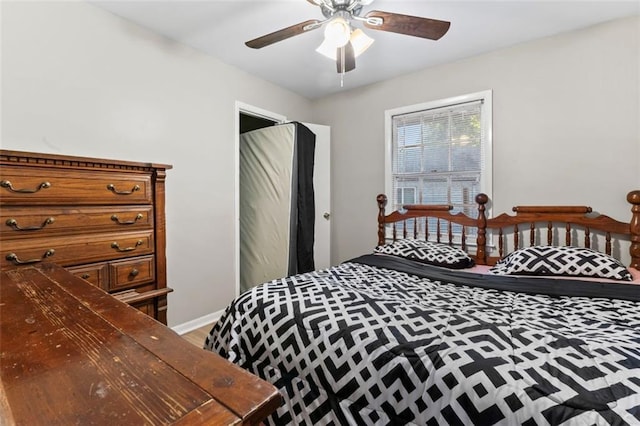 bedroom with ceiling fan