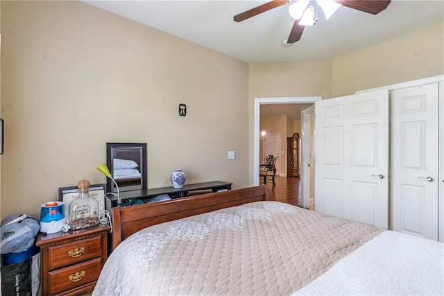 bedroom featuring ceiling fan