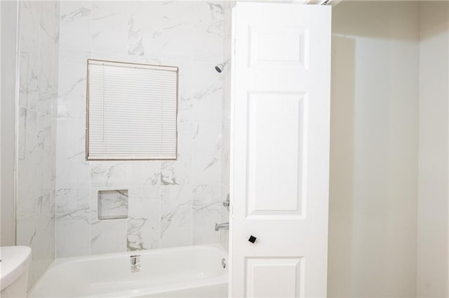 1156 Clinton Rd, Macon, GA 31211 - full bath with washtub / shower combination and toilet