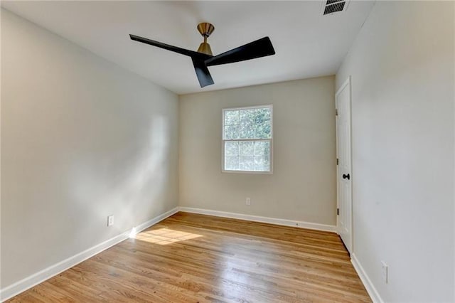 3991 Adamsville Dr SW, Atlanta, GA 30331 - unfurnished room with light wood-type flooring and ceiling fan