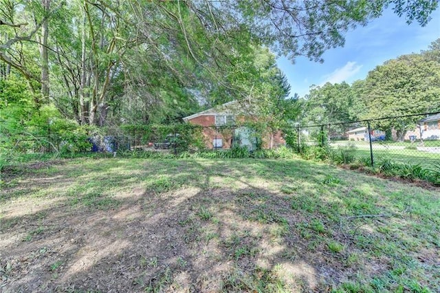 3991 Adamsville Dr SW, Atlanta, GA 30331 - view of yard