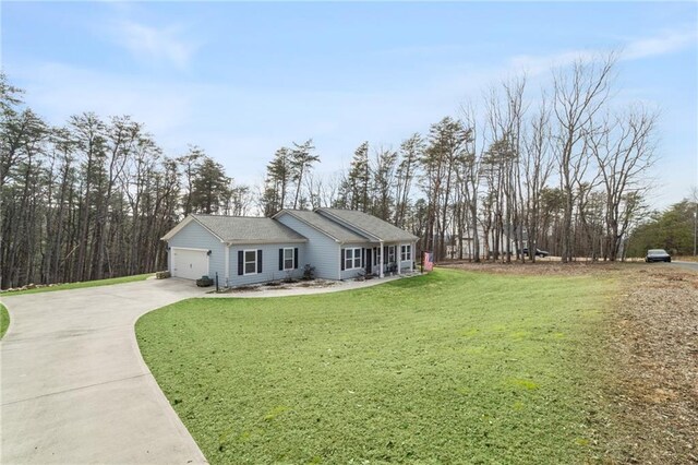 541 Mulberry Cir, Jasper, GA 30143 - ranch-style house with a garage and a front yard
