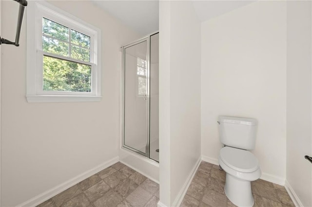 179 Hunters Crk, Dallas, GA 30157 - full bathroom featuring an enclosed shower and toilet
