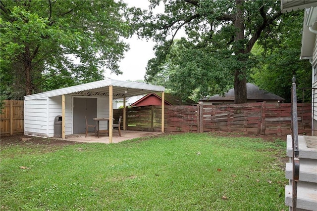 view of yard with a patio area