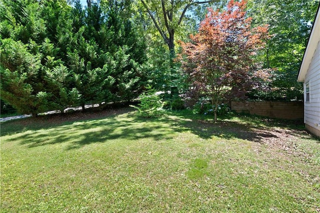 5971 Dogwood Dr SE, Acworth, GA 30102 - view of grassy yard