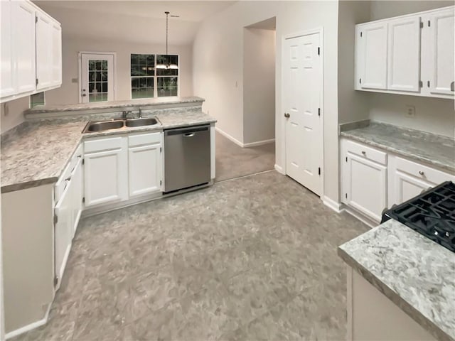 46 Timber Walk Dr, Sharpsburg, GA 30277 - kitchen featuring dishwasher, light countertops, white cabinets, and a peninsula