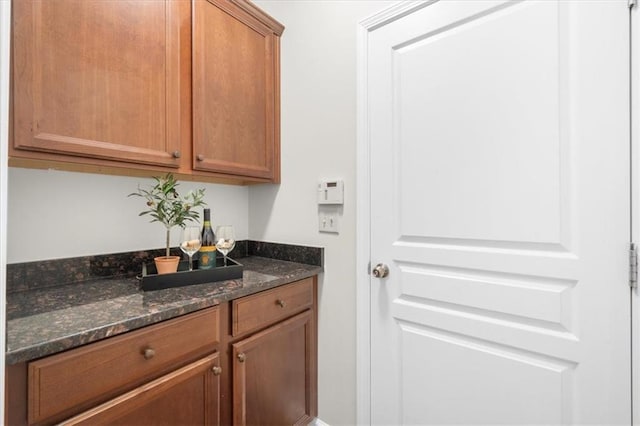 3607 Archgate Ct, Alpharetta, GA 30004 - view of bar