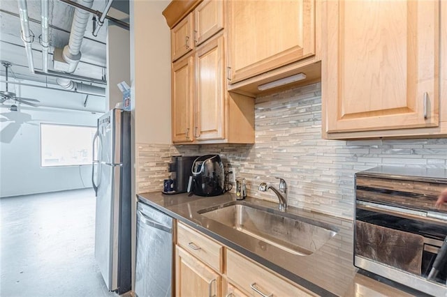 120 Ralph Mcgill Blvd NE Unit 1502, Atlanta, GA 30308 - kitchen with appliances with stainless steel finishes, light brown cabinets, dark countertops, backsplash, and a ceiling fan