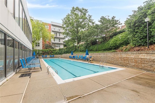 120 Ralph Mcgill Blvd NE Unit 1502, Atlanta, GA 30308 - community pool with a patio