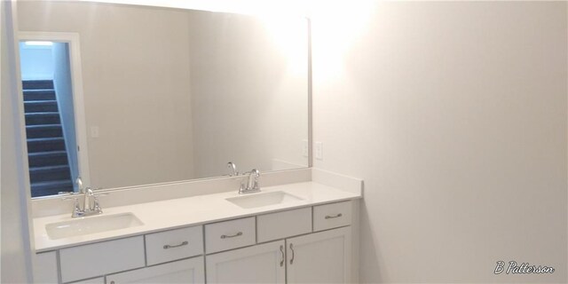 1062 Crest Mill Dr, Marietta, GA 30008 - bathroom with double vanity
