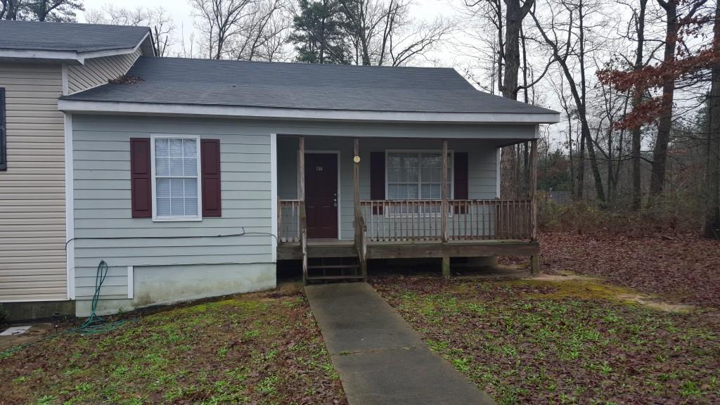 bungalow-style home featuring covered porch