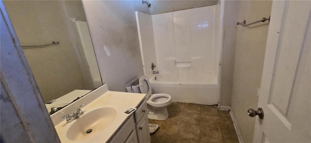 full bath with shower / bath combination, vanity, and toilet