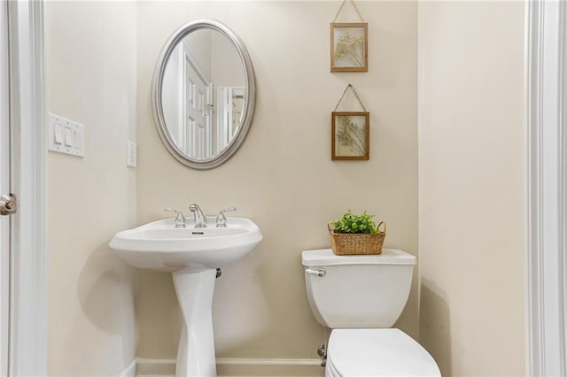 5355 Highland Pine Ln, Mableton, GA 30126 - bathroom with toilet and baseboards