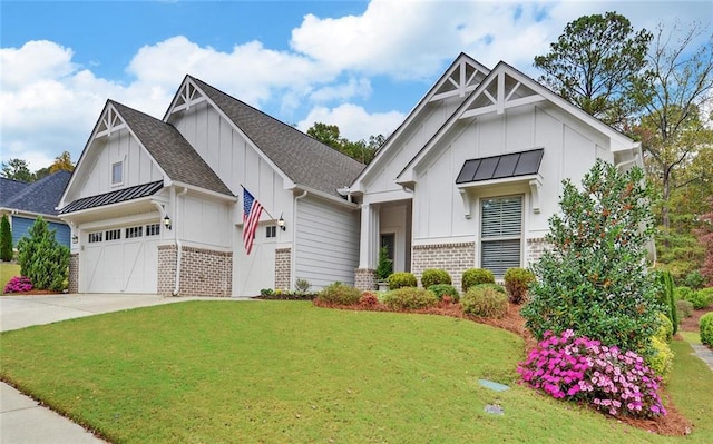 view of front facade featuring a garage and a front lawn