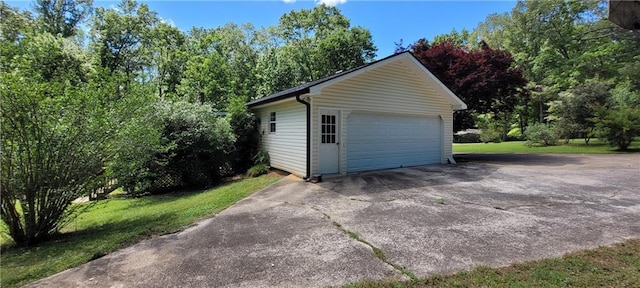view of detached garage