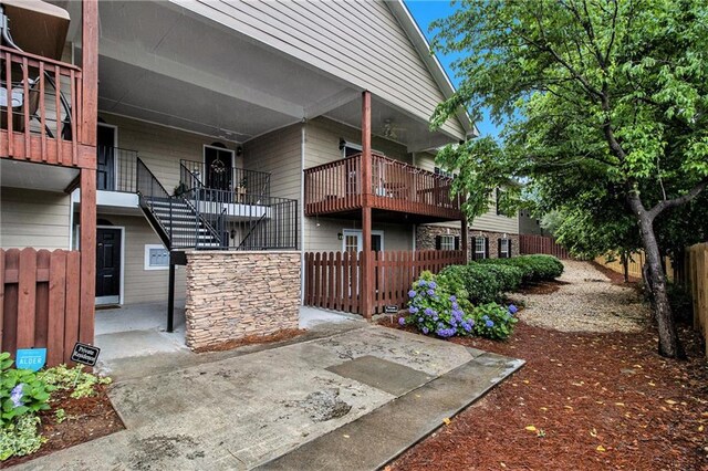 502 Brighton Pt, Atlanta, GA 30328 - entrance to property featuring stone siding