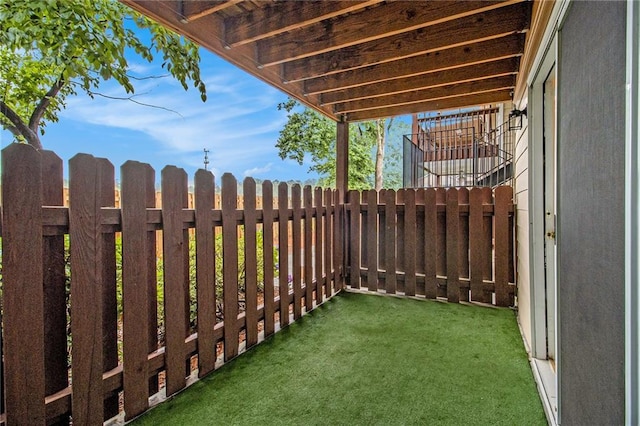 502 Brighton Pt, Atlanta, GA 30328 - view of yard