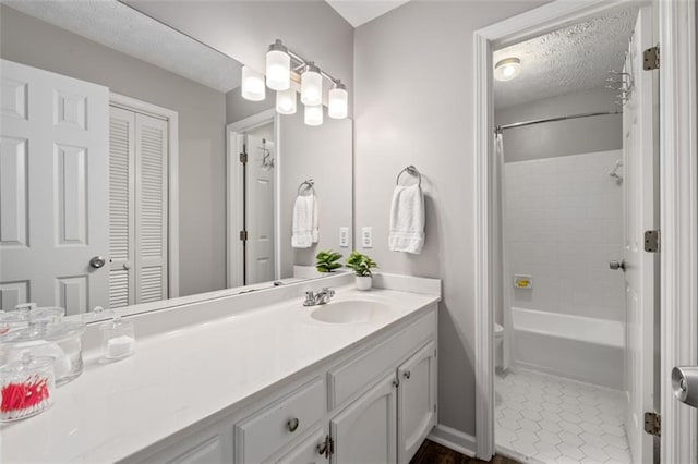 4546 Graywood Trce, Peachtree Corners, GA 30092 - full bath featuring vanity, shower / tub combo with curtain, a closet, and a textured ceiling