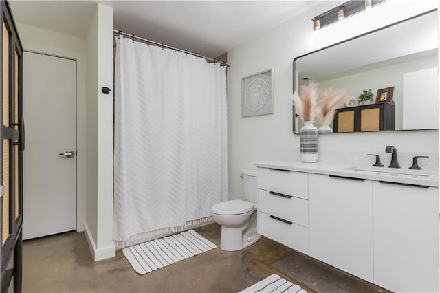 full bath featuring toilet, curtained shower, concrete flooring, and vanity