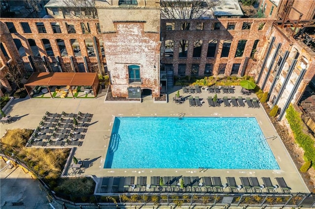 view of swimming pool