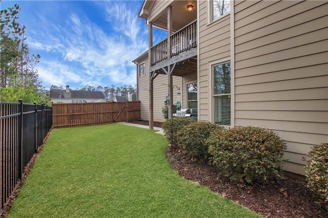 1803 Stone Bridge Way, Marietta, GA 30064 - view of yard featuring a balcony and a fenced backyard
