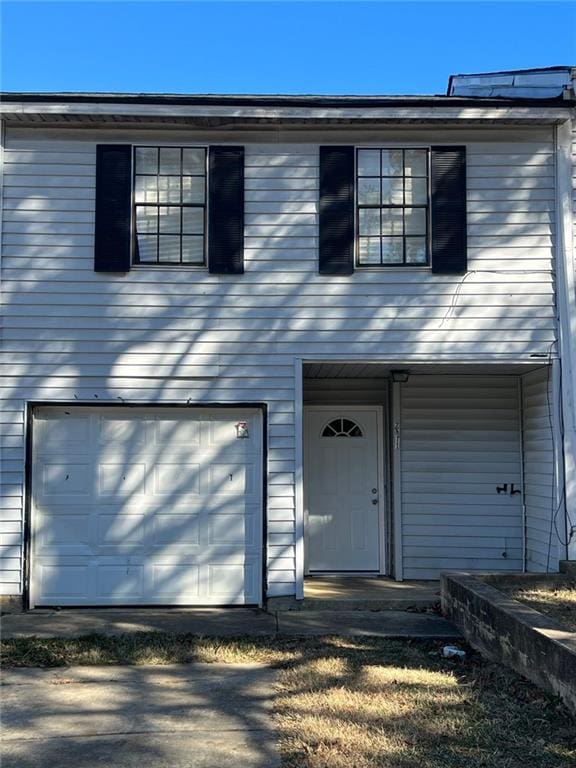 view of front of house with a garage