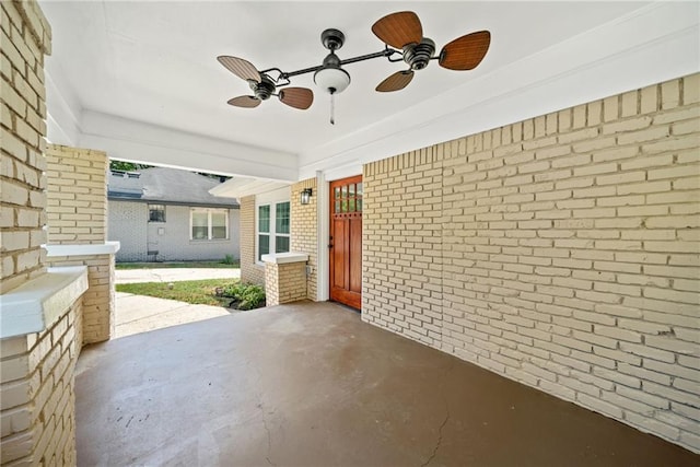 view of front of house featuring a front lawn and covered porch