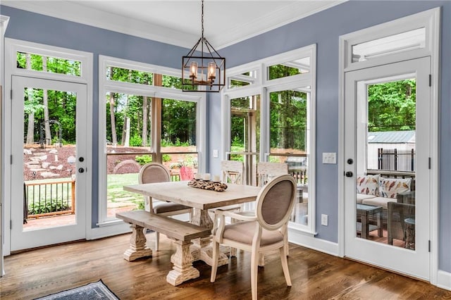 4020 Devereux Chase, Roswell, GA 30075 - sunroom featuring a chandelier