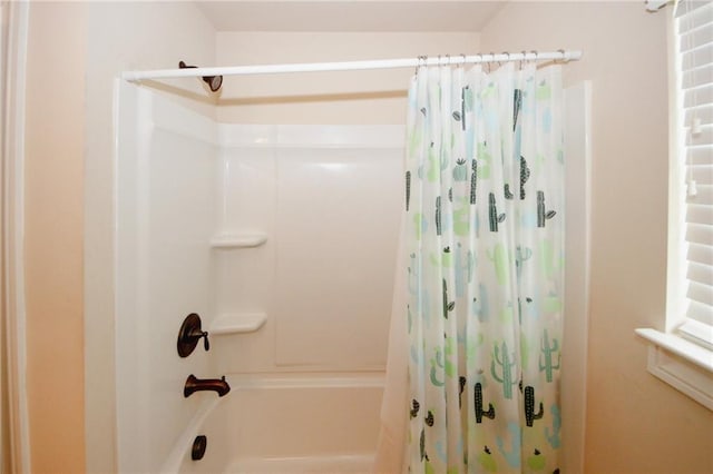 4594 Marching Ln, Fairburn, GA 30213 - bathroom featuring shower / tub combo with curtain