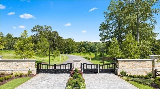 2053 Magnolia Ln, Milton, GA 30004