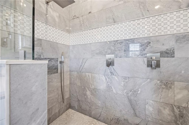 4115 Merritt Dr, Cumming, GA 30041 - bathroom featuring a tile shower