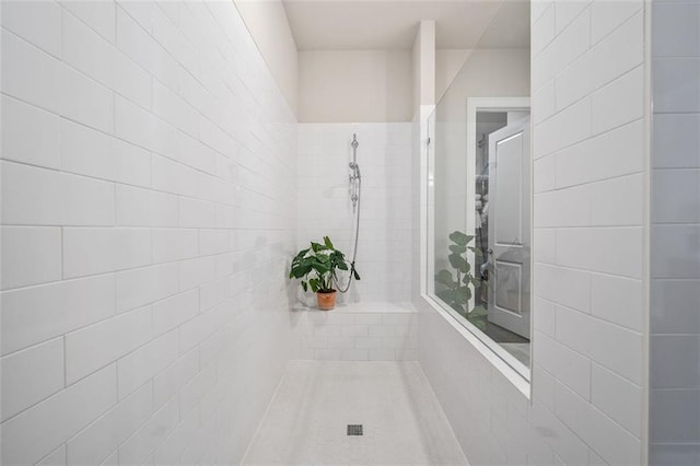 993 Harvest Park Ln, Suwanee, GA 30024 - full bathroom with tiled shower