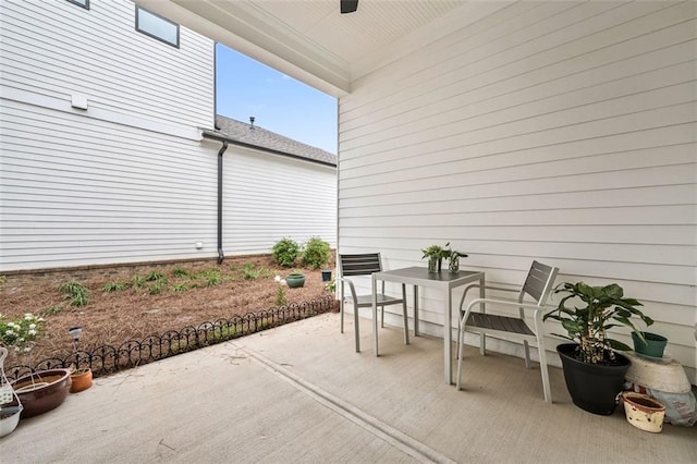 993 Harvest Park Ln, Suwanee, GA 30024 - view of patio / terrace with outdoor dining area and ceiling fan
