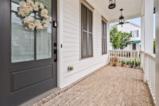 993 Harvest Park Ln, Suwanee, GA 30024 - entrance to property with a porch