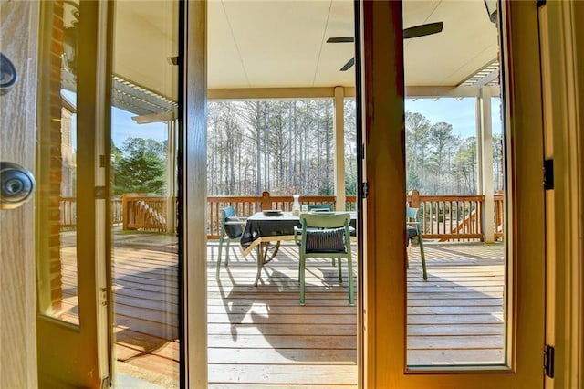 entryway featuring ceiling fan and a healthy amount of sunlight