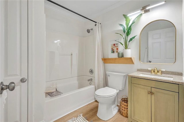 5601 Due W Rd, Powder Springs, GA 30127 - full bath featuring shower / tub combo with curtain, vanity, and wood finished floors