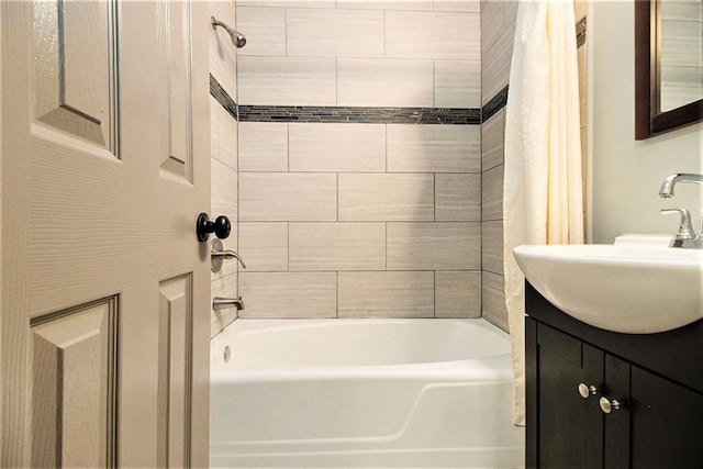 6590 Williamson Dr NE, Atlanta, GA 30328 - full bathroom featuring shower / bath combo and vanity