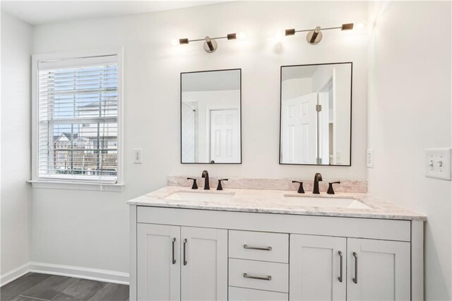 washroom featuring washing machine and clothes dryer, laundry area, and visible vents