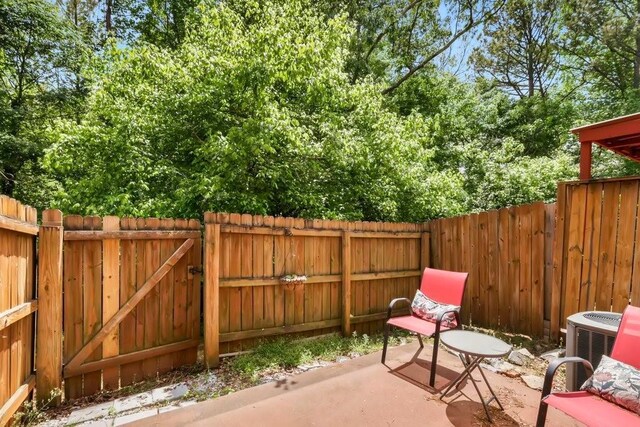 786 Brookside Parc Ln, Avondale Estates, GA 30002 - fenced backyard featuring a patio area