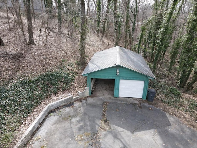 view of detached garage