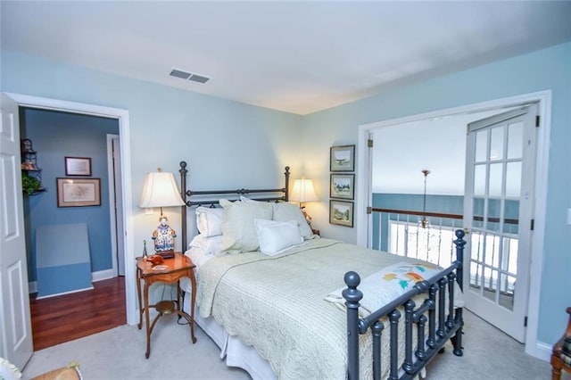 bedroom with carpet flooring